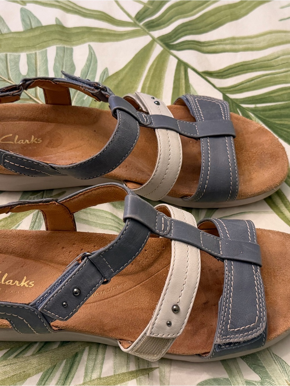 Clarks Women's Kitly Step Sandals in the Denim Combi color way size 9 (40)